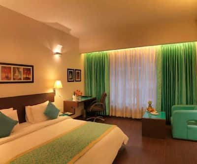 https://imgcld.yatra.com/ytimages/image/upload/t_hotel_yatra_city_desktop/v1433486726/Domestic Hotels/Hotels_Faridabad/Hotel Sewa Grand/Overview.jpg